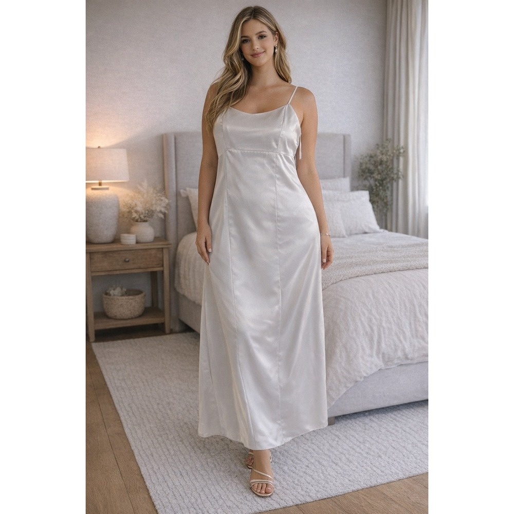 Dessy Creations Vivian Dessy Diamond Silver Satin Maxi Dress Size 22 Formal Prom